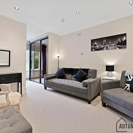 Beautiful 2 King Size Beds 2 Bath- Sleeps 5 In Earls Court Apartment